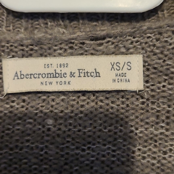 Abercrombie & Fitch Cardigan - Picture 2 of 4